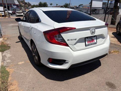 Used 2020 Honda Civic LX image 3