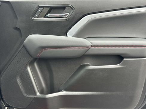 Used 2023 Chevrolet Colorado Z71 w/ Z71 Convenience Package 2 image 17