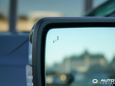 Used 2023 Ford F150 Platinum w/ FX4 Off-Road Package image 18