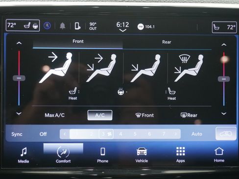 Used 2023 Chrysler Pacifica Touring-L FWD image 23