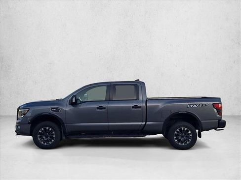 Used 2024 Nissan Titan PRO-4X AWD/4WD image 8