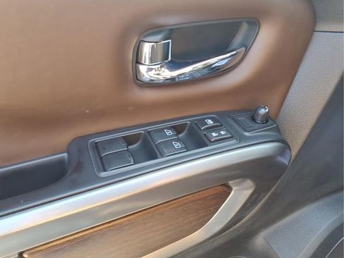 Used 2016 Nissan Titan Platinum Reserve image 12