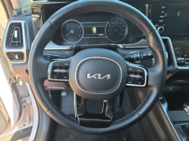 Used 2022 Kia Sorento S FWD image 13