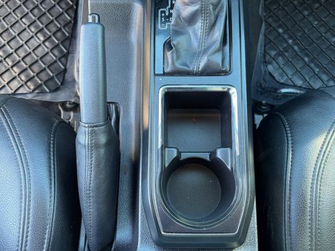 Used 2016 Toyota Tacoma SR image 26