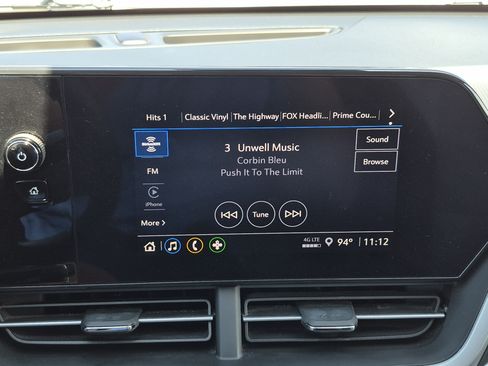 Used 2025 Chevrolet Trax LS w/ LS Convenience Package FWD image 23
