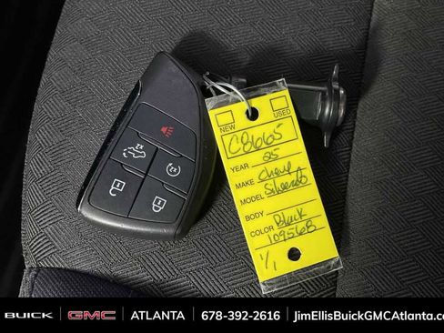 Used 2025 Chevrolet Silverado 1500 LT image 34