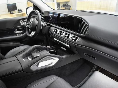 Certified 2026 Mercedes-Benz GLS 450 4MATIC w/ AMG Line Exterior image 19