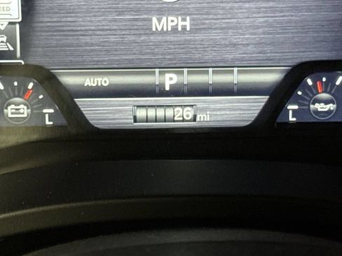 New 2026 RAM 1500 Laramie AWD/4WD image 13