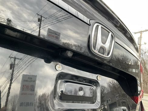 Used 2021 Honda Accord Sport image 10