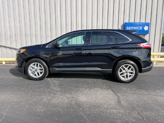 Used 2024 Ford Edge SEL w/ Convenience Package AWD/4WD image 4