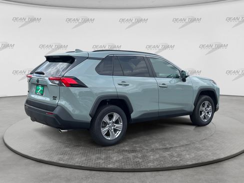 Used 2022 Toyota RAV4 XLE w/ Convenience Package AWD/4WD image 7