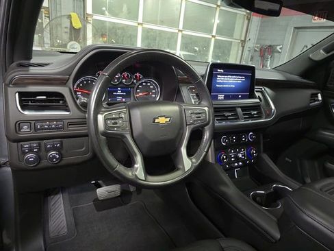 Used 2021 Chevrolet Suburban LT image 16