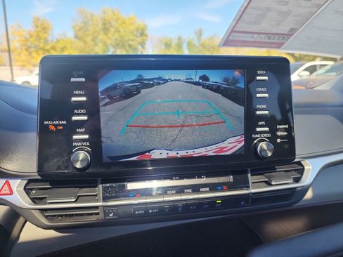 Used 2024 Toyota Sienna XLE image 26