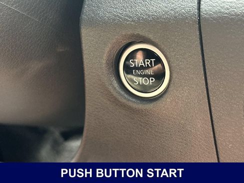 Used 2025 Nissan Frontier PRO-4X AWD/4WD image 26