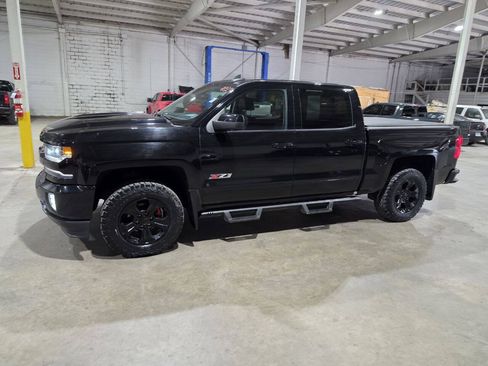 Used 2018 Chevrolet Silverado 1500 LTZ Z71 w/ LTZ Plus Package AWD/4WD image 3