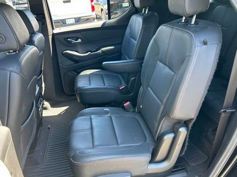 Used 2023 Chevrolet Traverse RS AWD/4WD image 10