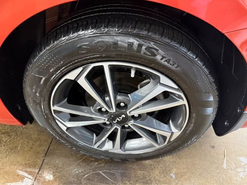 Used 2023 Kia Forte LXS w/ LXS Technology Package image 30