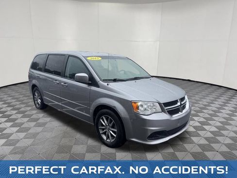 Used 2015 Dodge Grand Caravan SE FWD image 3