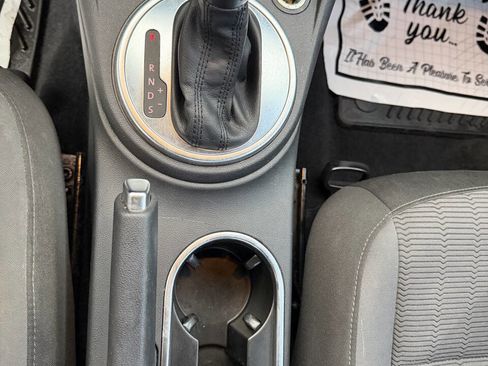 Used 2013 Volkswagen Beetle 2.5 image 15