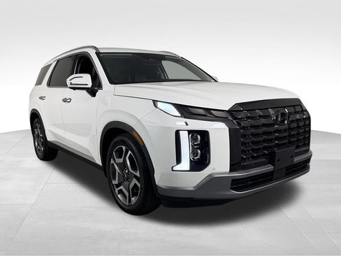 Used 2023 Hyundai Palisade Limited FWD image 5