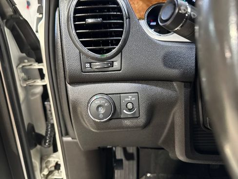 Used 2012 Buick Enclave Leather FWD image 13