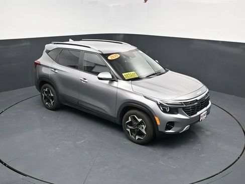 Used 2025 Kia Seltos S FWD image 37