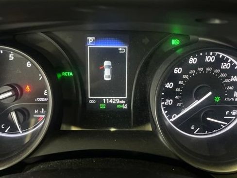 Used 2024 Toyota Camry SE w/ Convenience Package FWD image 5