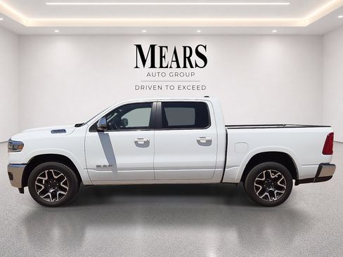 Used 2025 RAM 1500 Laramie AWD/4WD image 2