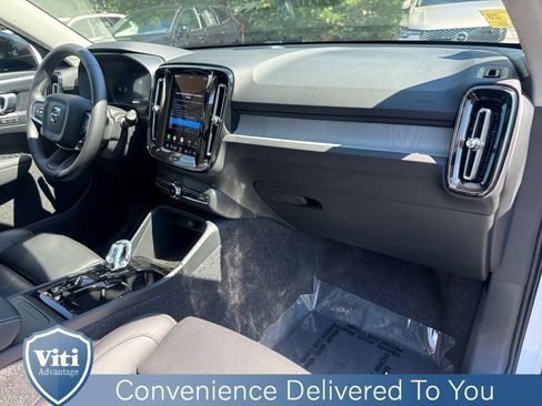 Certified 2026 Volvo XC40 B5 Plus w/ Protection Package Premier AWD/4WD image 30