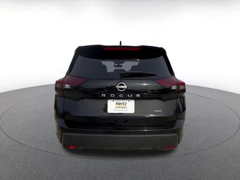 Used 2025 Nissan Rogue SV image 12