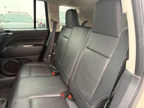 Used 2017 Jeep Compass High Altitude AWD/4WD image 17