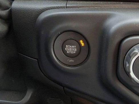 Used 2021 Jeep Wrangler Unlimited Sport image 19