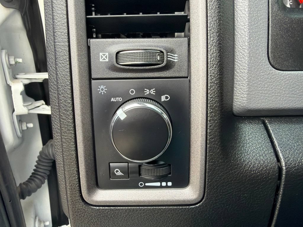 Used 2019 RAM 1500 Tradesman AWD/4WD image 17