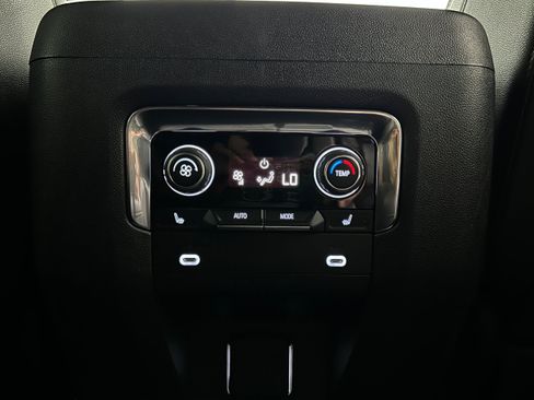 Used 2022 Chevrolet Tahoe RST w/ Luxury Package AWD/4WD image 28