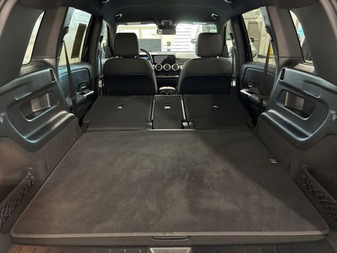 Used 2025 Mercedes-Benz GLB 250 GLB 250 image 25