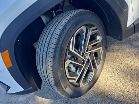 New 2026 Hyundai Tucson Limited image 32