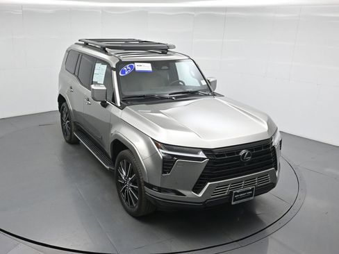 Used 2025 Lexus GX 550 image 42