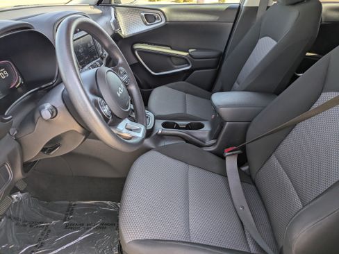 Certified 2024 Kia Soul LX w/ Option Group 015 FWD image 25