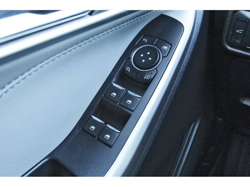 Certified 2022 Ford Explorer XLT w/ Equipment Group 202A image 22