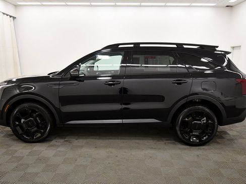 Certified 2025 Kia Sorento SX image 4
