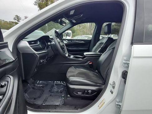 Certified 2023 Jeep Grand Cherokee L Altitude image 29