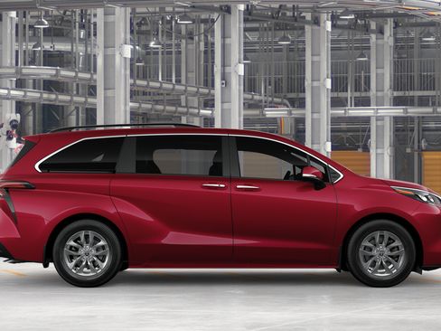 New 2026 Toyota Sienna XLE FWD image 14
