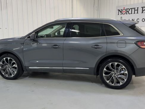 Used 2022 Lincoln Nautilus Reserve w/ Equipment Group 201A image 7