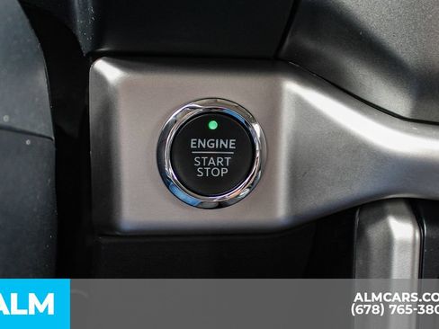 Used 2024 Ford Expedition XLT RWD image 30