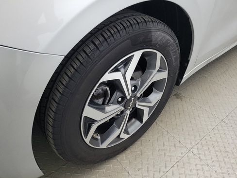 Used 2021 Kia Forte LXS FWD image 31