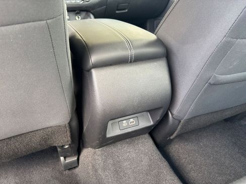 Used 2025 Nissan Altima 2.5 SV FWD image 23