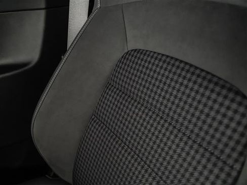 New 2025 Porsche Taycan image 22