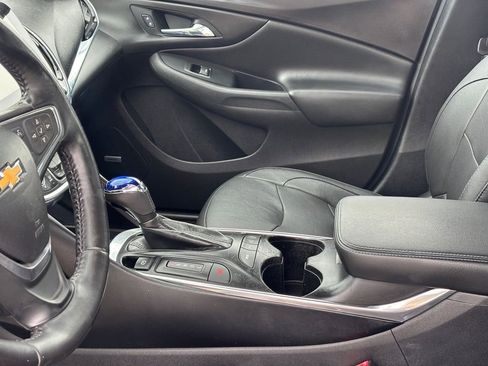 Used 2018 Chevrolet Volt Premier w/ Driver Confidence Package image 10
