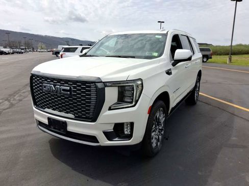 Used 2024 GMC Yukon Denali Ultimate AWD/4WD image 3