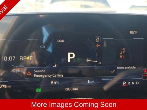 Used 2024 Chevrolet Equinox EV RS FWD image 11